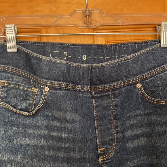 Women’s Stretch Waist Levi’s Jeans, SZ 8 - Picture 1 of 8